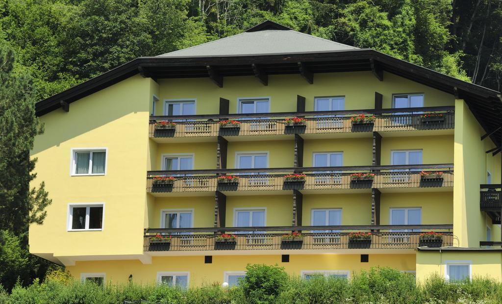 Bellis Hotel Sankt Urban Kültér fotó